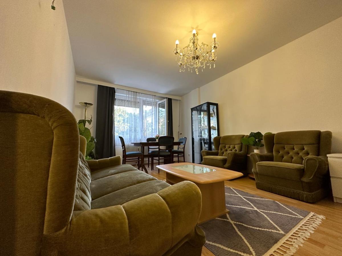 2 Rooms Flat With Balcony, Near Of Center Viena Exterior foto