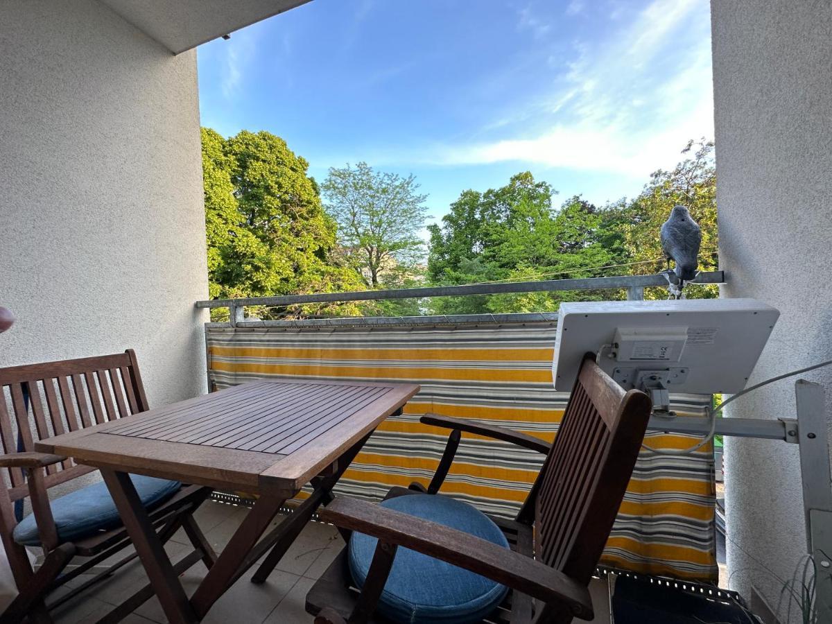 2 Rooms Flat With Balcony, Near Of Center Viena Exterior foto