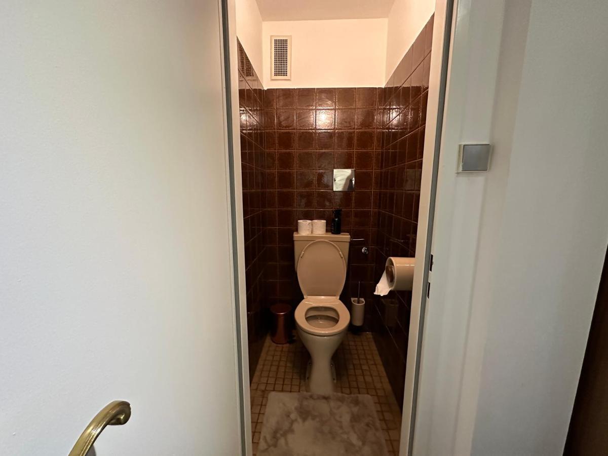 2 Rooms Flat With Balcony, Near Of Center Viena Exterior foto